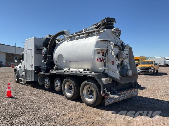 Peterbilt 548 Pelle sur chenilles