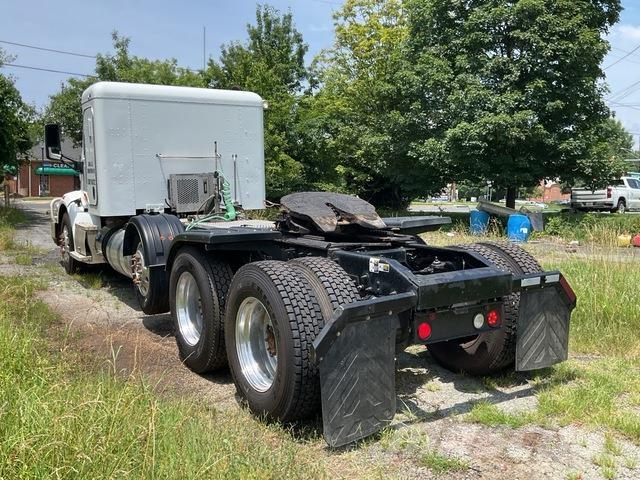 Peterbilt 567 Tracteur routier