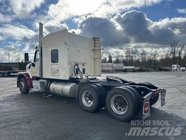 Peterbilt 567 Tracteur routier