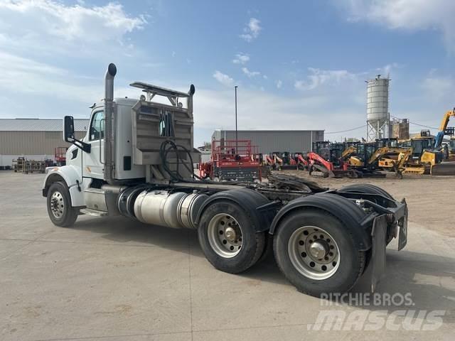 Peterbilt 567 Tracteur routier