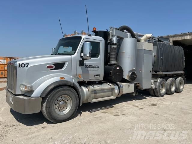 Peterbilt 567 Pelle sur chenilles