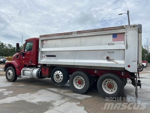 Peterbilt 567 Camion benne