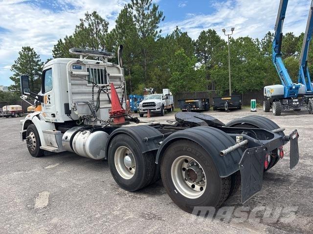 Peterbilt 567 Tracteur routier
