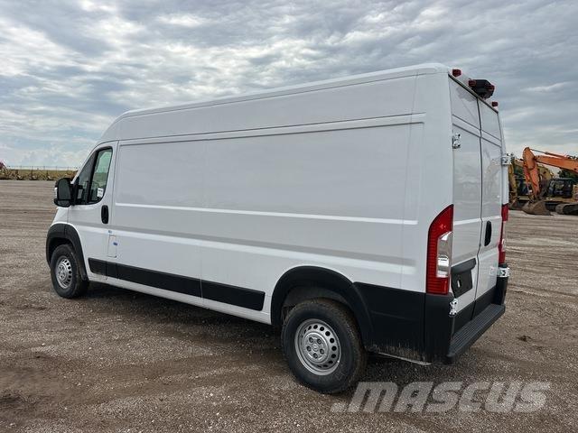 RAM 2500 Camion Fourgon