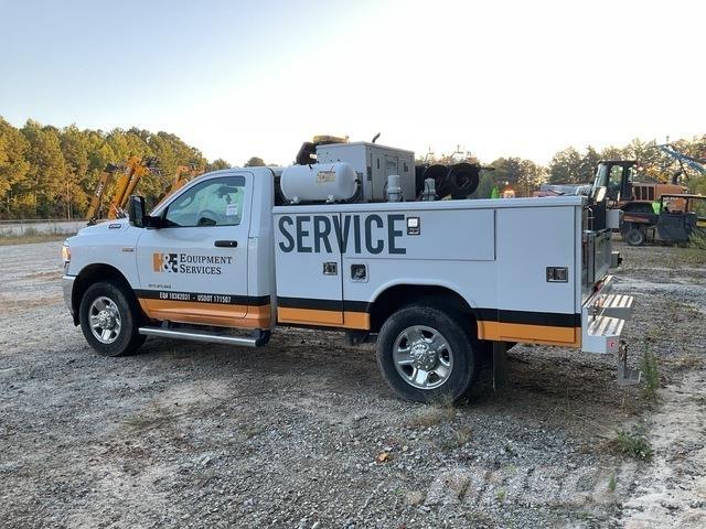 RAM 2500 Camions et véhicules municipaux