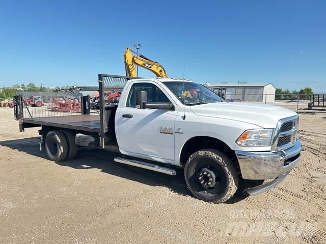 RAM 3500 Camion plateau