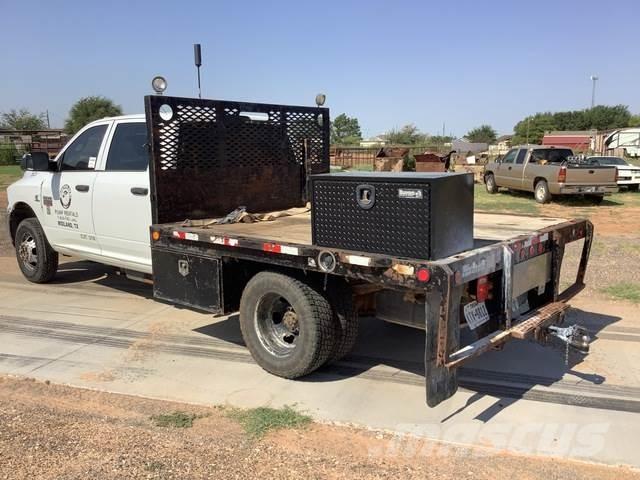 RAM 3500 Camion plateau