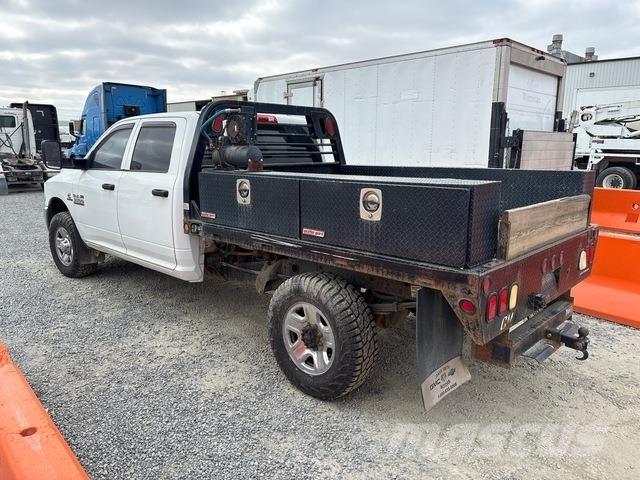 RAM 3500 Camion plateau