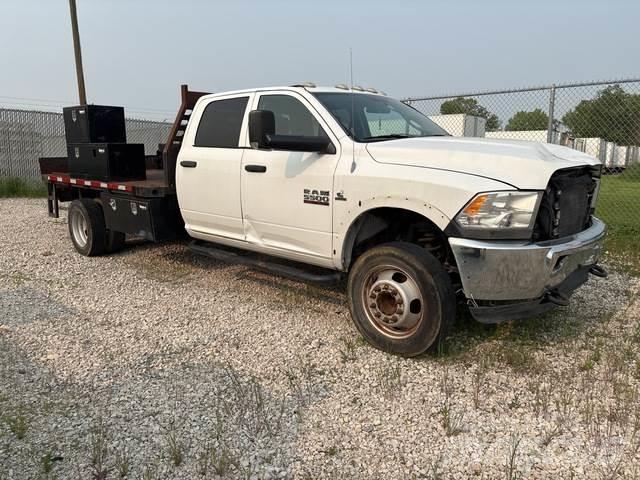 RAM 5500 Camion plateau