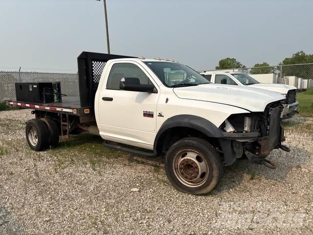 RAM 5500 Camion plateau