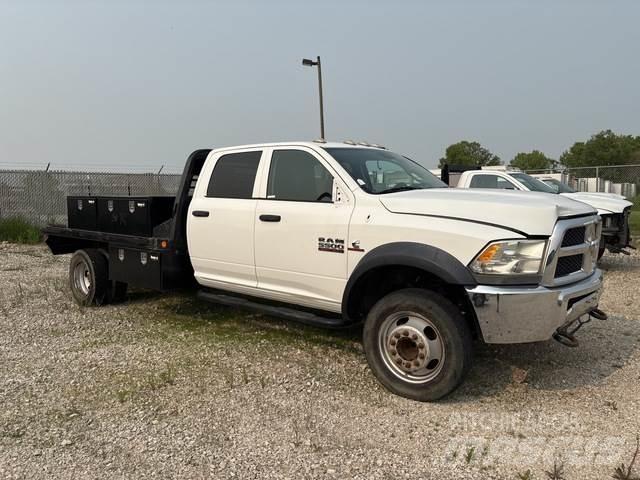 RAM 5500 Camion plateau