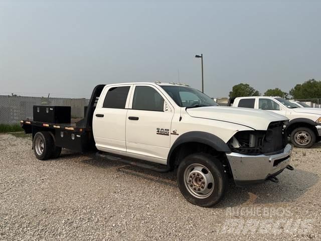 RAM 5500 Camion plateau