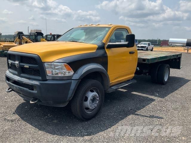 RAM 5500 Camion plateau