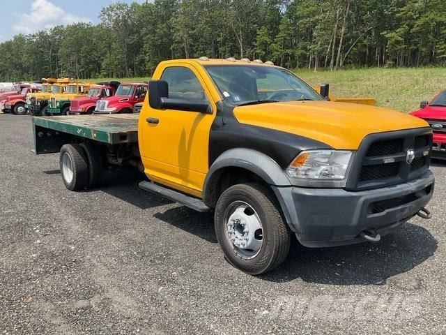 RAM 5500 Camion plateau