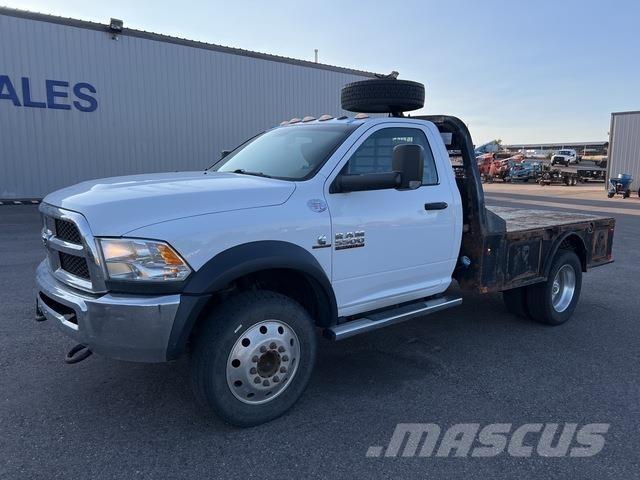 RAM 5500 Camion plateau