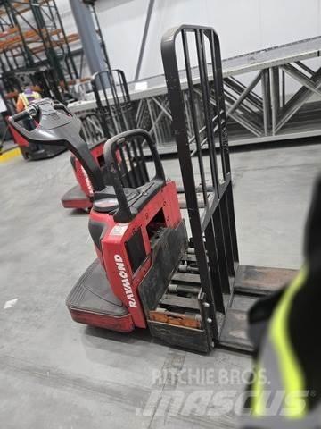 Raymond 8410 Transpalette manuel