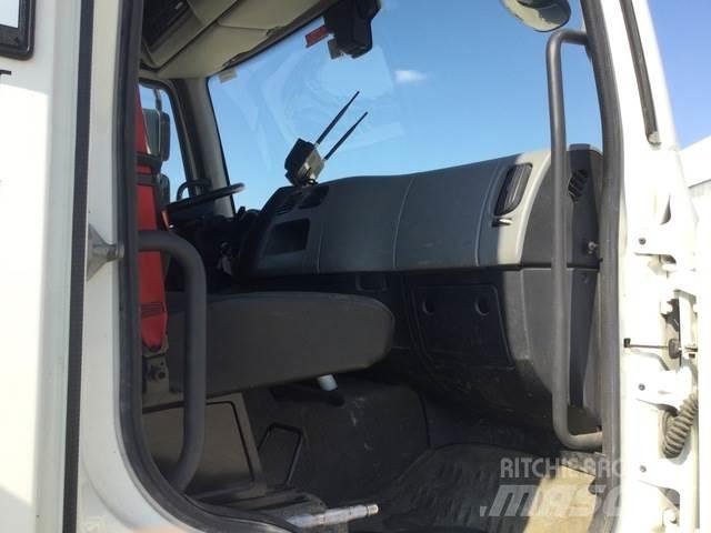 Renault D250 Camion foreuse