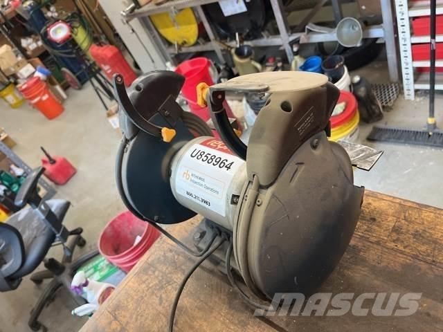  Ryobi BGH827 Broyeur, concasseur