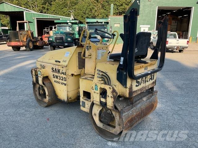 Sakai SW320 Rouleaux tandem