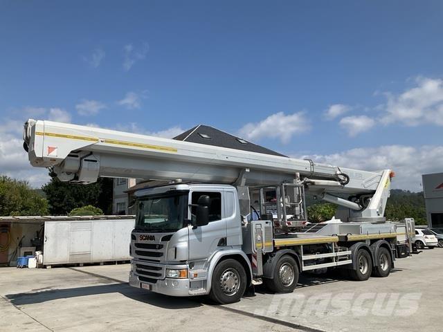 Scania P410LB Camion nacelle