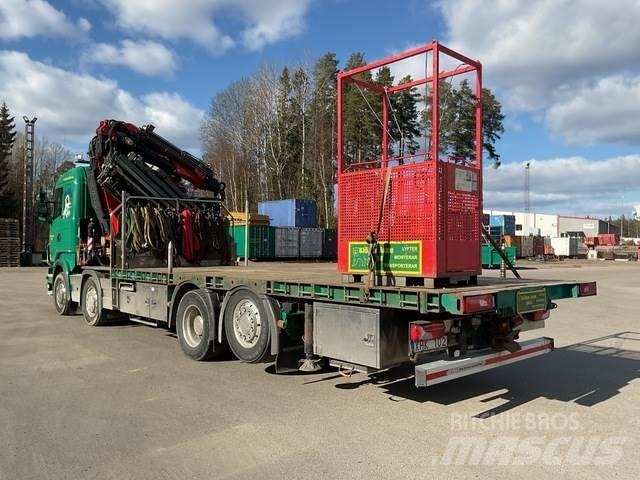 Scania R440LB Camion plateau ridelle avec grue