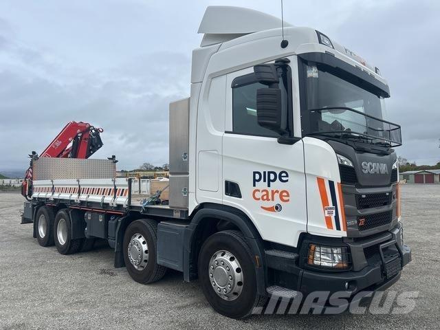 Scania R560 Camion plateau ridelle avec grue