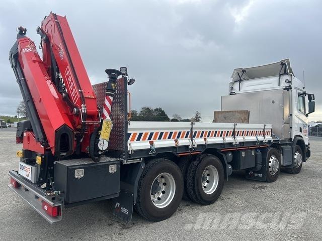 Scania R560 Camion plateau ridelle avec grue