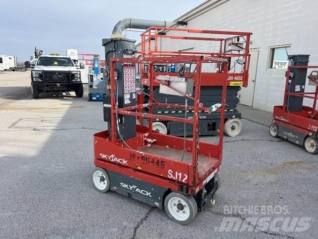 SkyJack SJ12 Mât vertical