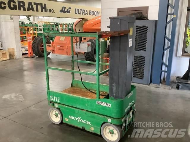 SkyJack SJ12 Mât vertical