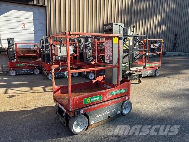 SkyJack SJ12 Mât vertical