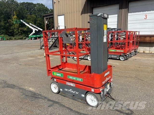 SkyJack SJ12 Mât vertical