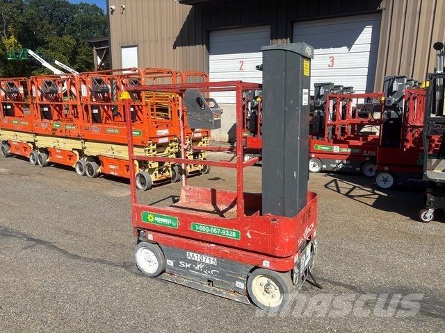 SkyJack SJ12 Mât vertical