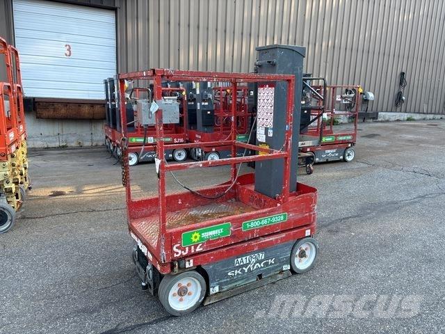 SkyJack SJ12 Mât vertical