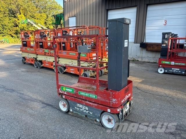 SkyJack SJ12 Mât vertical