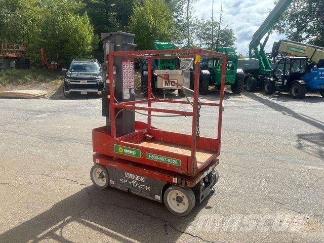 SkyJack SJ12 Mât vertical
