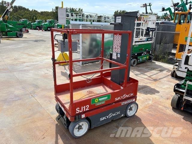 SkyJack SJ12 Mât vertical
