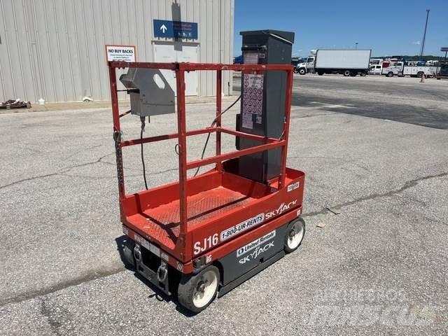 SkyJack SJ16 Mât vertical