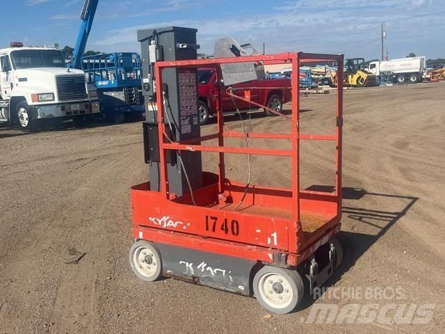 SkyJack SJ16 Mât vertical