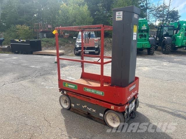 SkyJack SJ16 Mât vertical