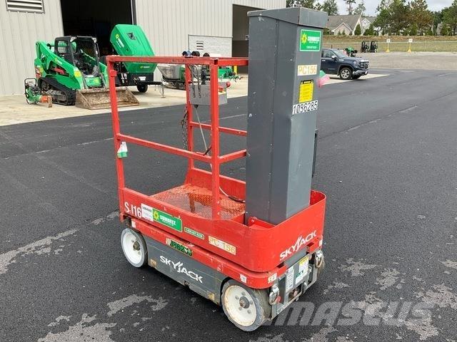 SkyJack SJ16 Mât vertical