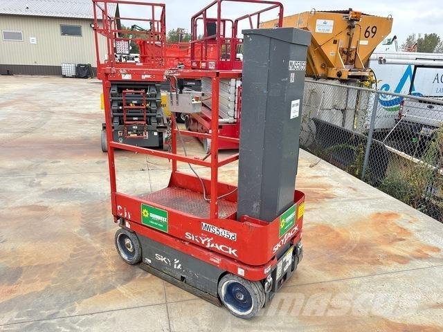 SkyJack SJ16 Mât vertical