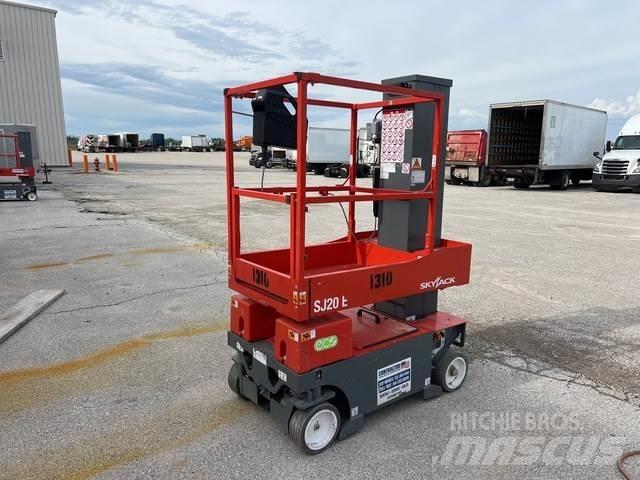SkyJack SJ20E Mât vertical
