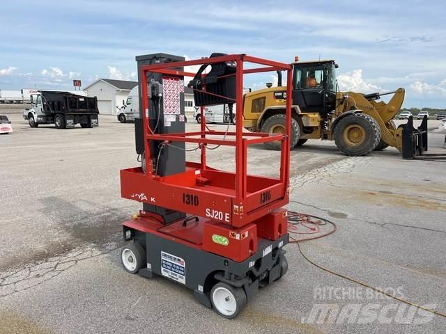SkyJack SJ20E Mât vertical