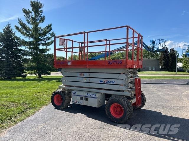 SkyJack SJ7135 Nacelle ciseaux