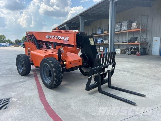 SkyTrak 6042 Chariot télescopique