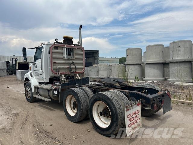 Sterling  Tracteur routier