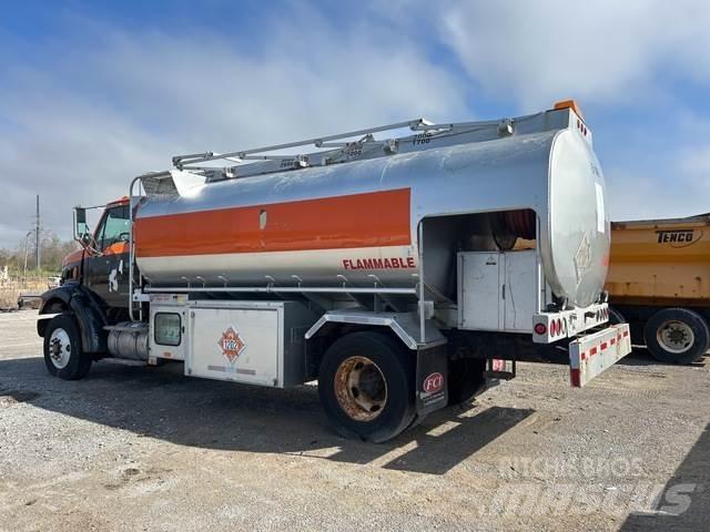 Sterling L7500 Motrici cisterna