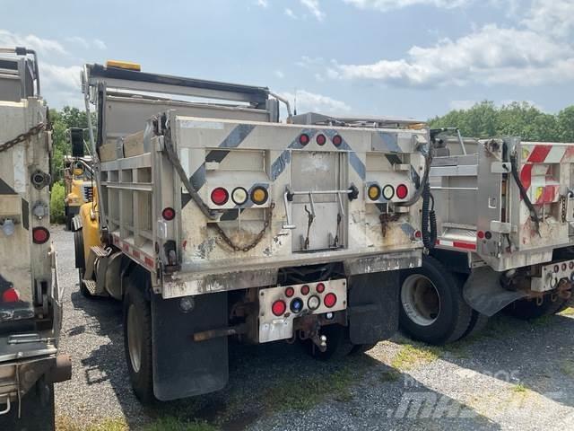 Sterling L8500 Camion benne