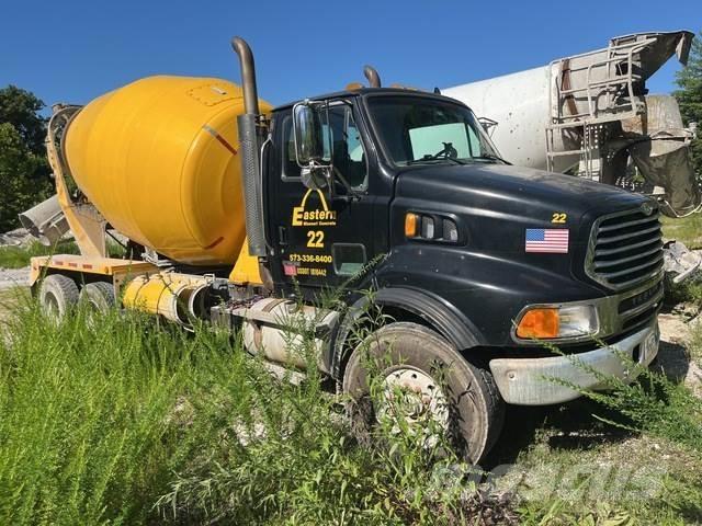 Sterling L9500 Autre camion