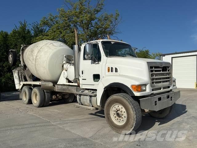 Sterling L9500 Autre camion